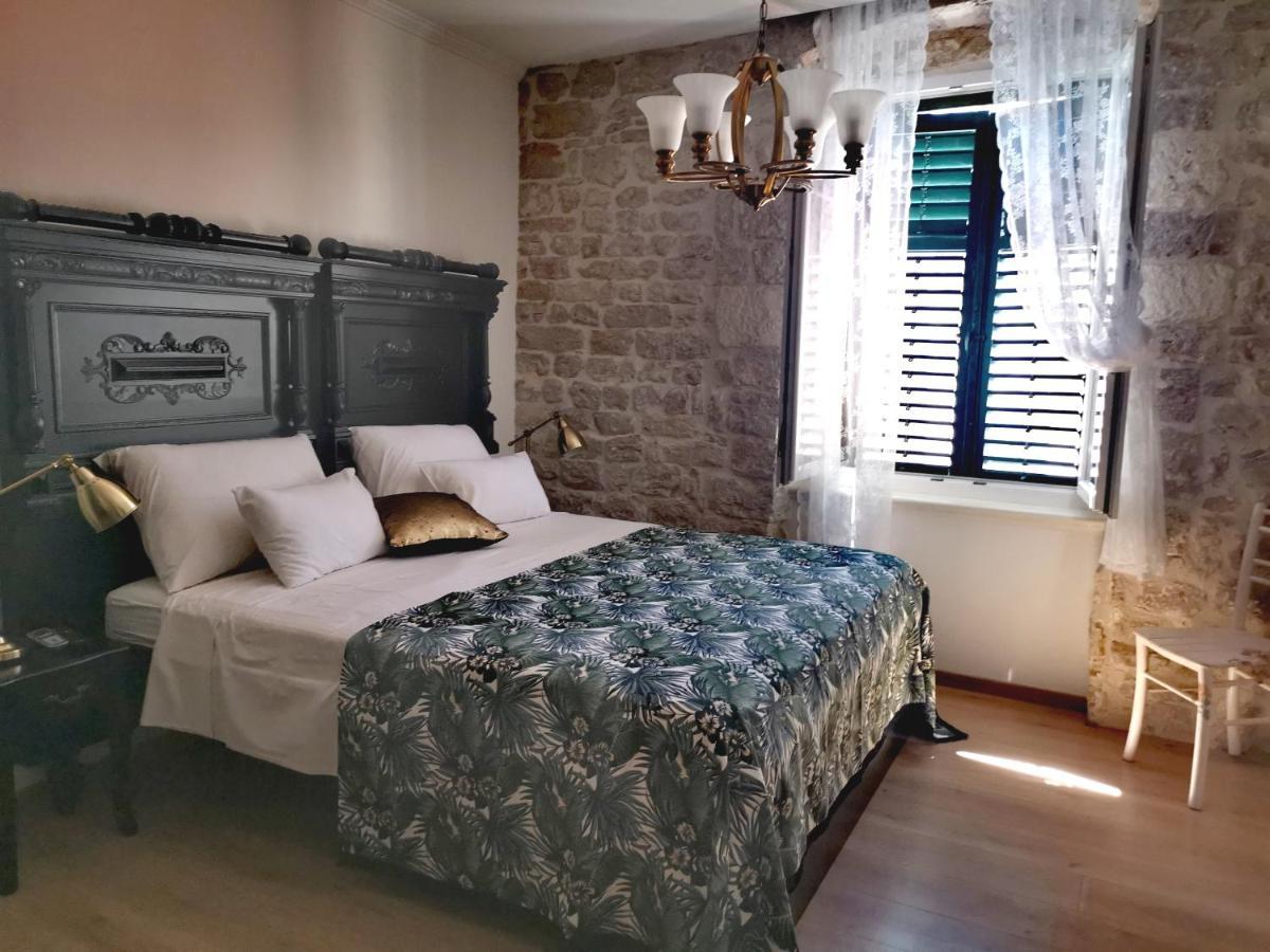 L&L Rooms Royal Šibenik Стая снимка