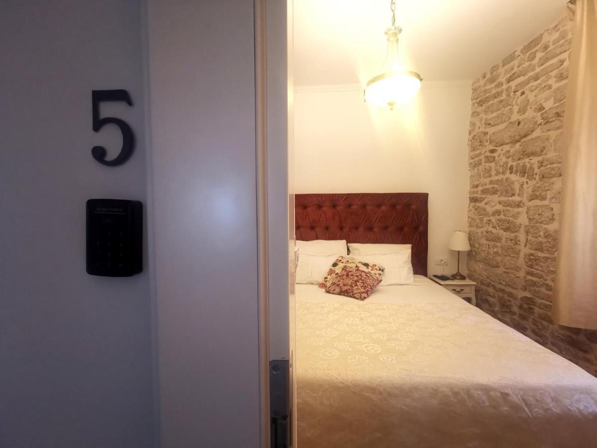 L&L Rooms Royal Šibenik Стая снимка