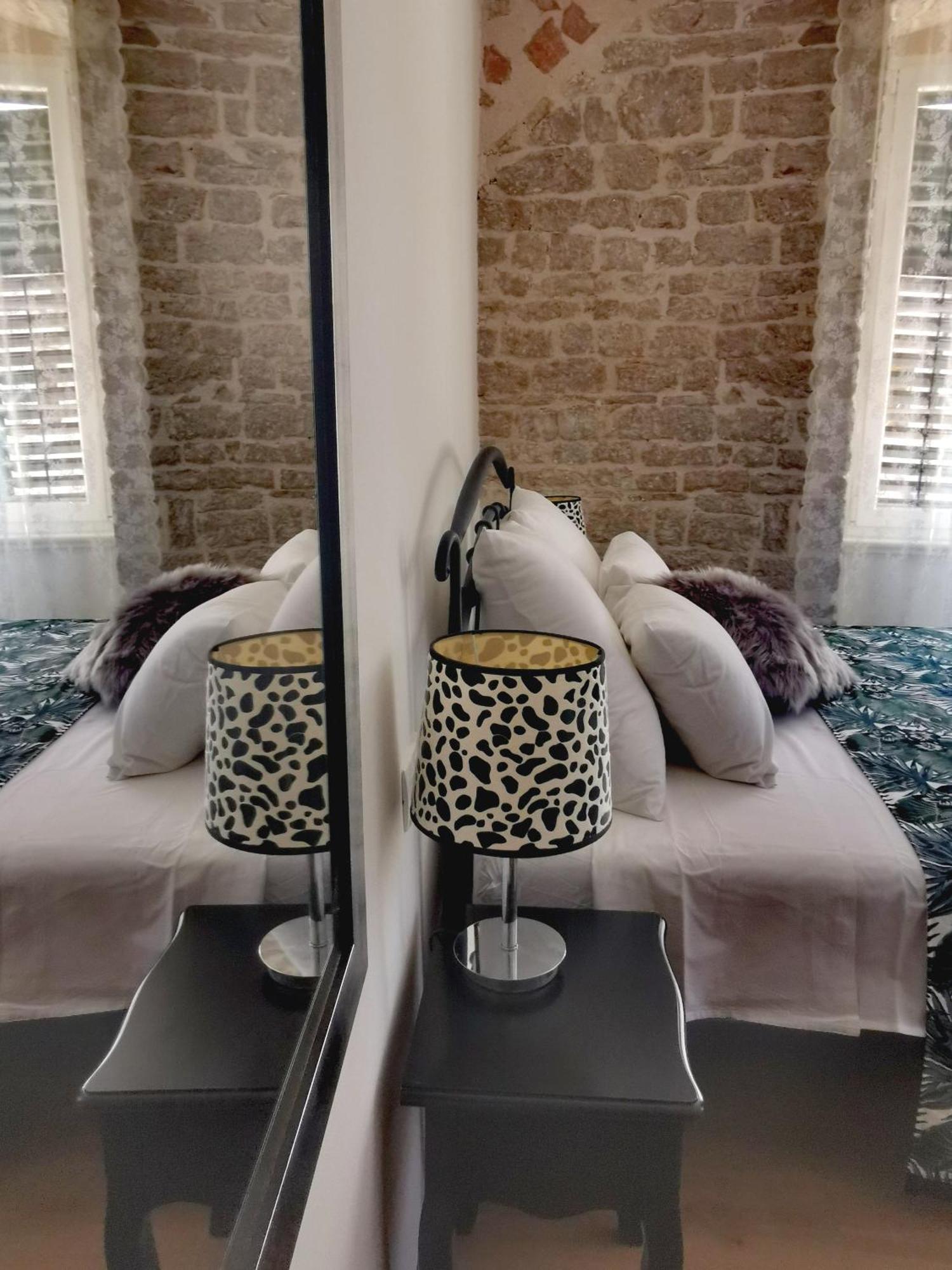 L&L Rooms Royal Šibenik Стая снимка