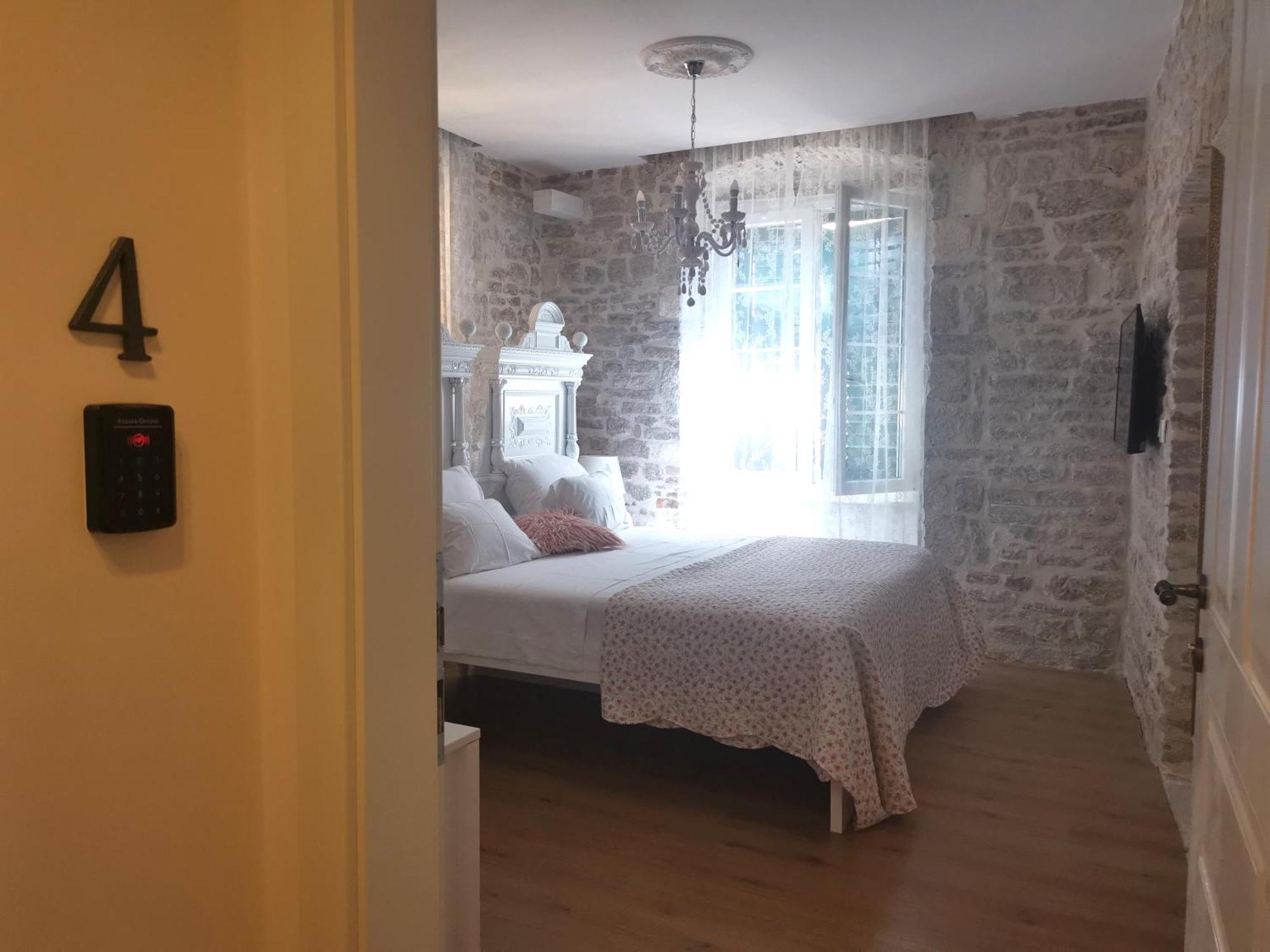 L&L Rooms Royal Šibenik Стая снимка